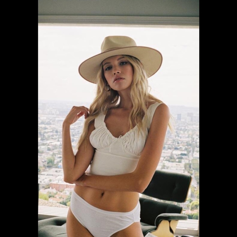 With Jéan Bridgette top